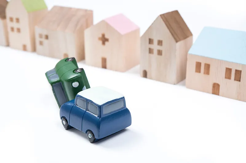 自転車を追い抜く際はご注意を